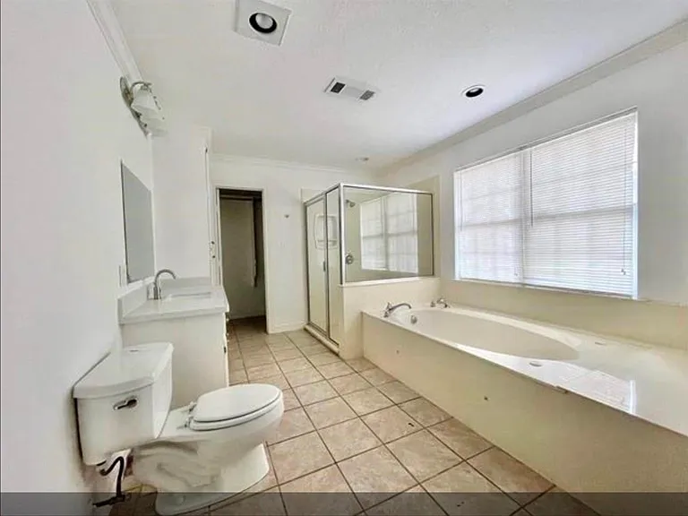 8745 Kimberly Dr — Photo 9