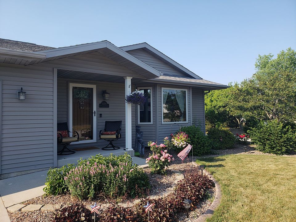 1st image of 1204 Foxglove Ln