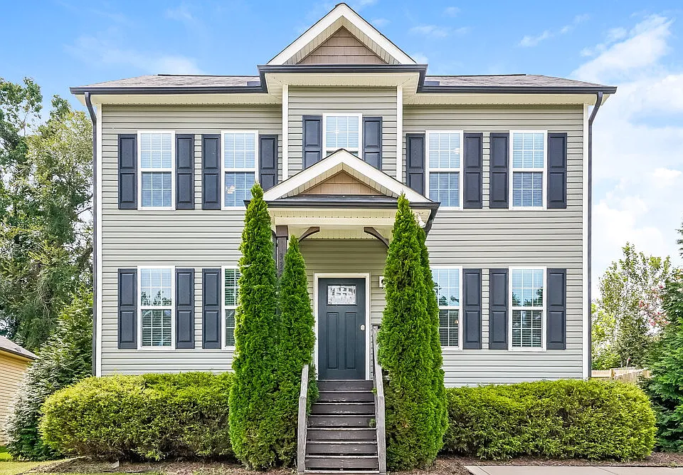 332 Chamberlain Dr