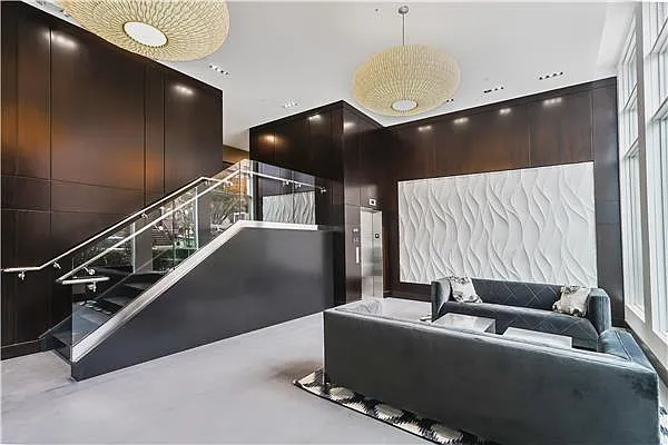 Sold by Avenue Sotheby's International Realty | media 12