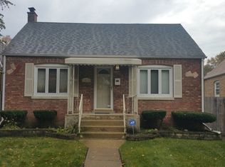 18038 Oakwood Ave, Lansing, IL 60438
