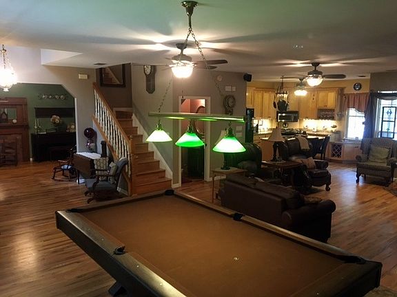 4th image of 1055 Corby Ct