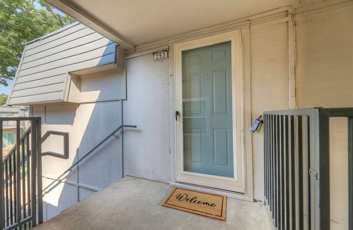 1 bed, 627 sqft, $950 — Photo 2