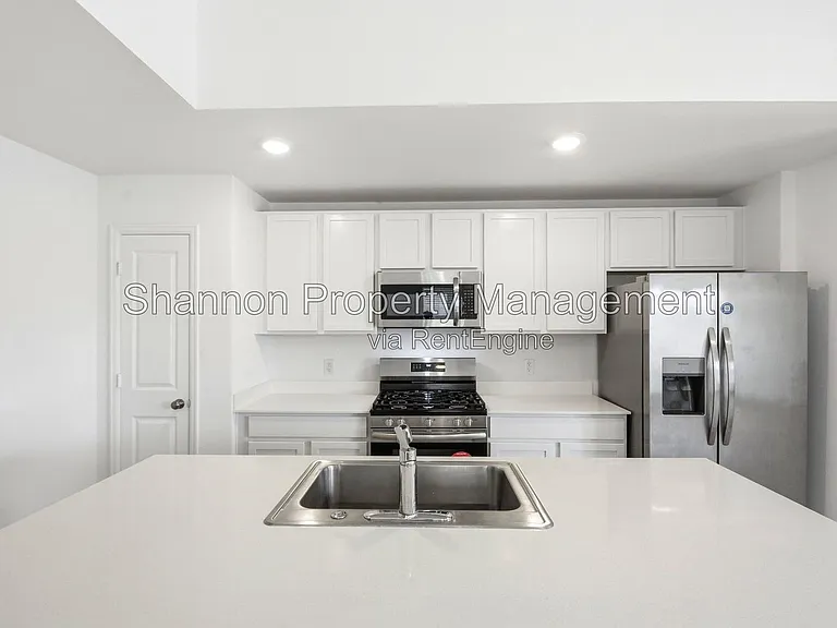 27147 Breakaway Ln — Photo 6