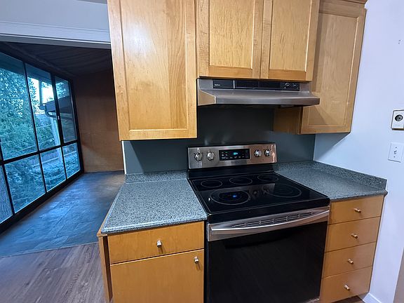 4th image of 4737 W Lake Sammamish Pkwy SE APT A304