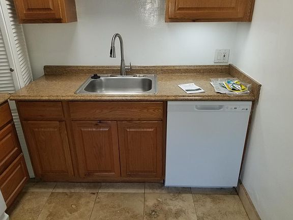 3rd image of 721 28th St #B