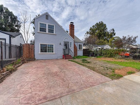 2nd image of 3430 San Carlos Way