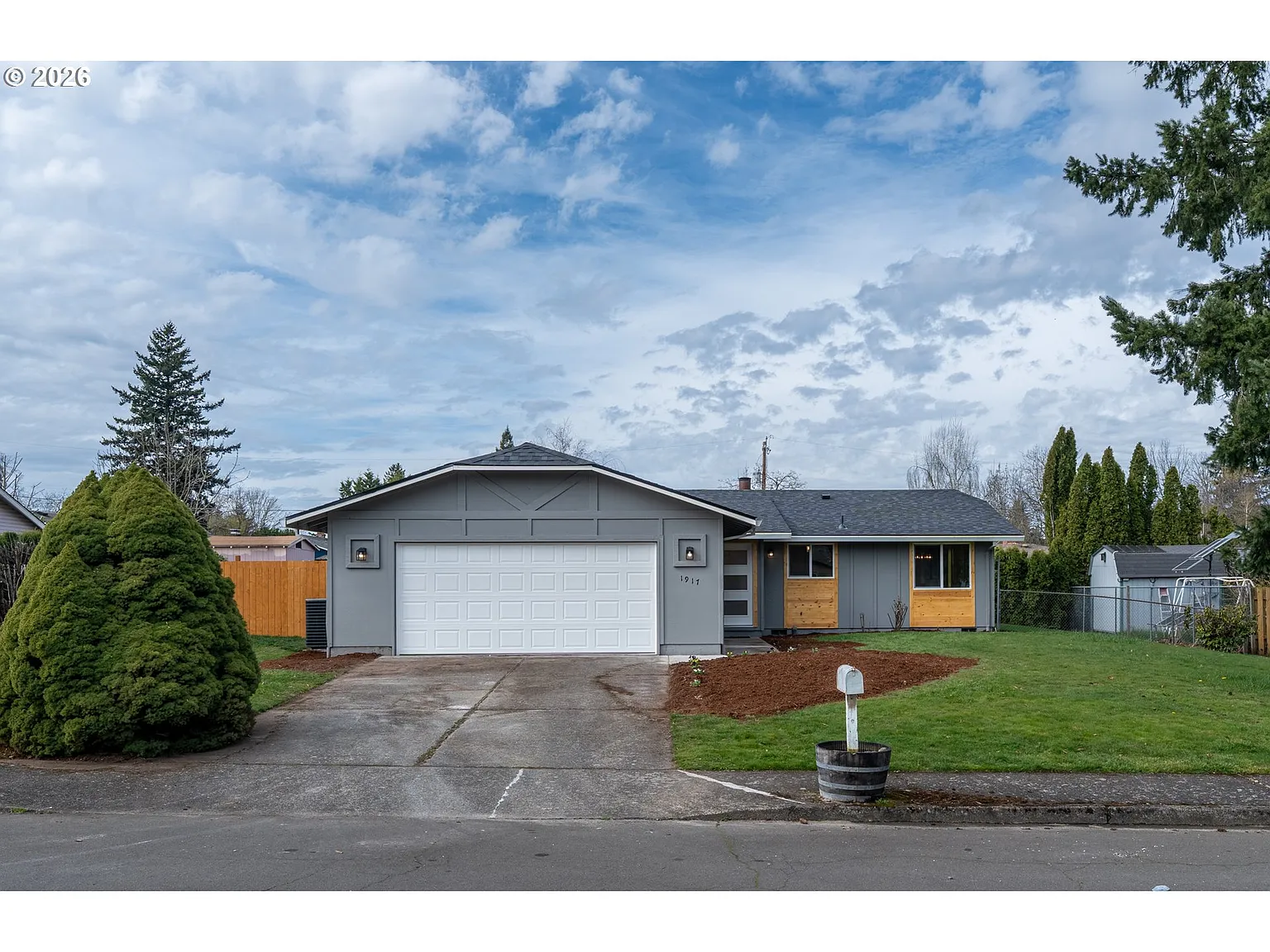 1917 NE 226th Ave photo 1