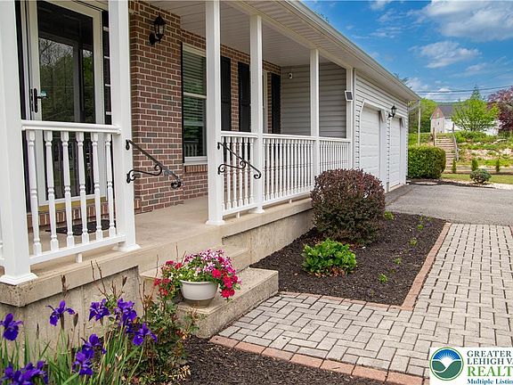 2nd image of 1097 Delps Rd