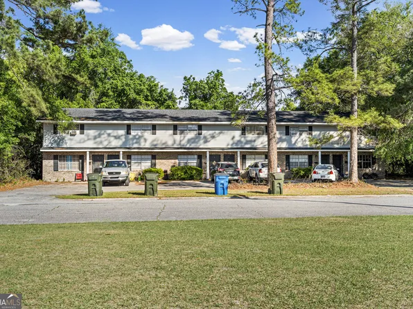 706 Saint Marys Dr, Waycross, GA 31501