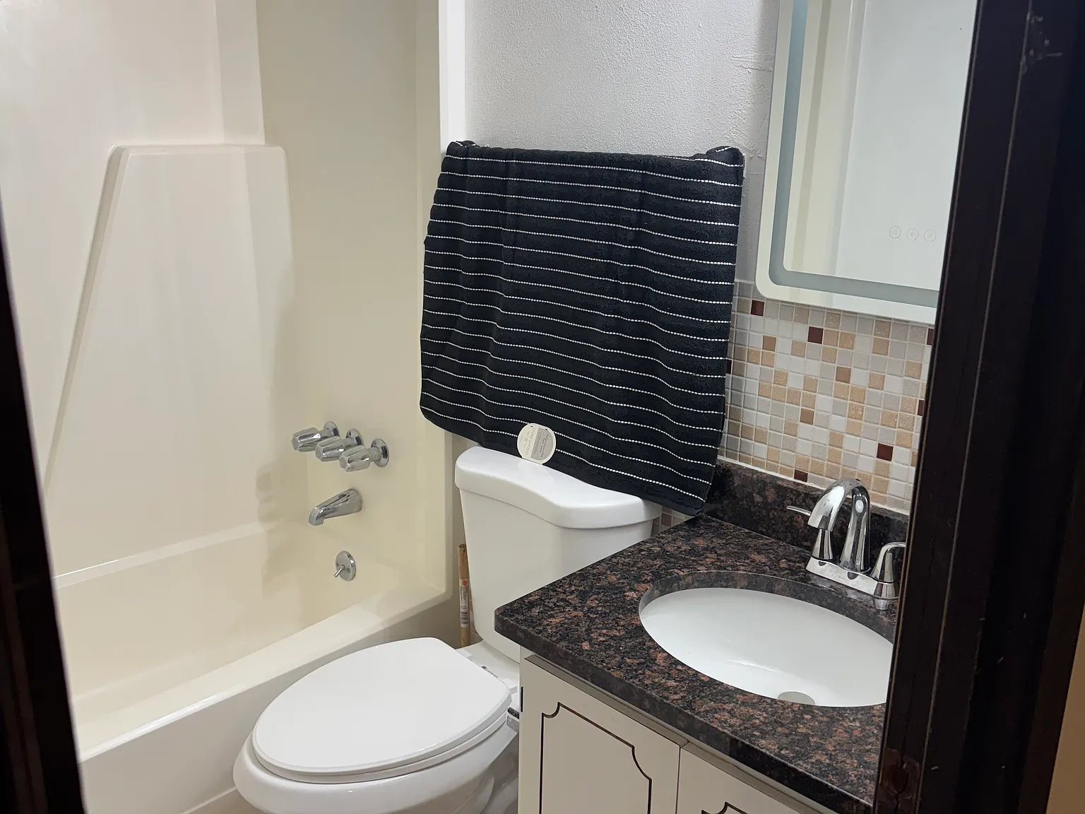 1 bed, $850 — Photo 1