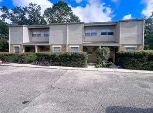 2622 SW 38th Pl APT C, Gainesville, FL 32608
