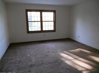 9 Woodbury Hl, Woodbury, CT 06798