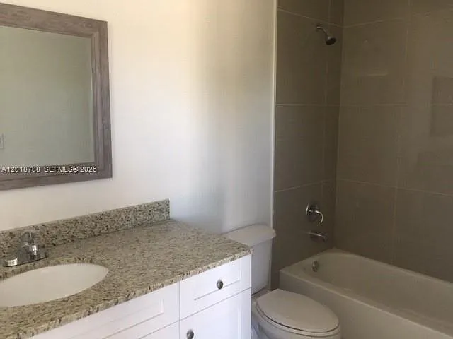 265 15th St #B — Photo 8