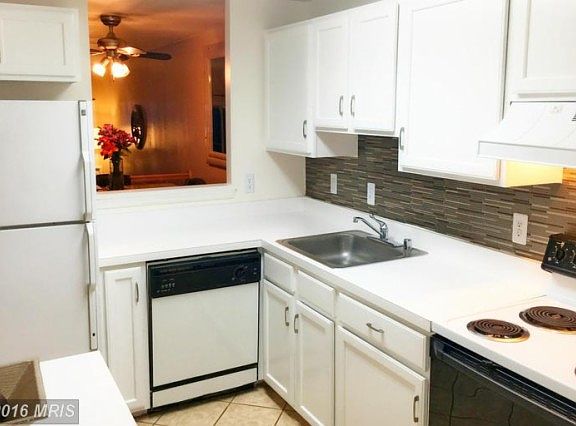 3rd image of 3440 Whispering Hills Pl