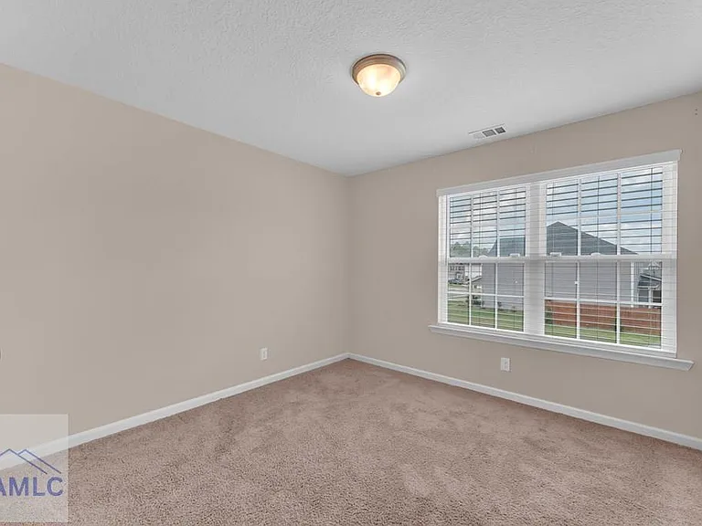 139 W West Winn Ave — Photo 25