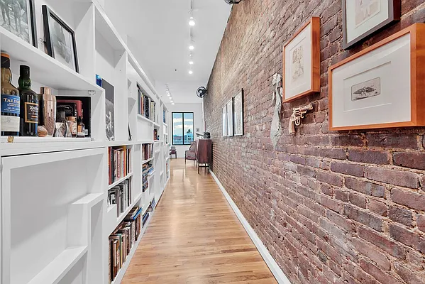 Sold by Compass | media 20