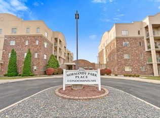 5995 Ellis St #416, Lasalle, ON N9H2P1