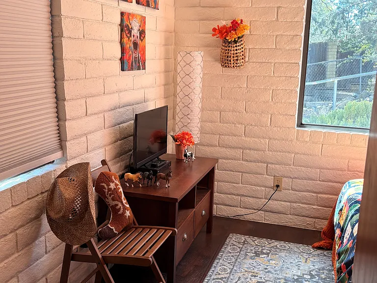 499 Karen Dr — Photo 17
