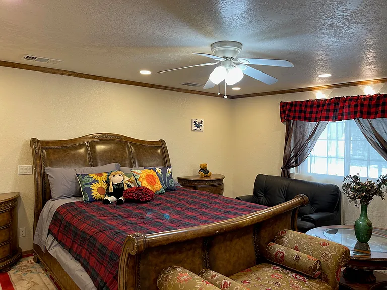 18165 Eucalyptus St #B — Photo 20