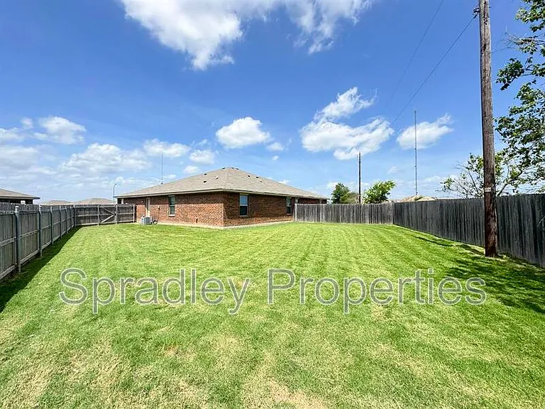 1513 Brady Way — Photo 13