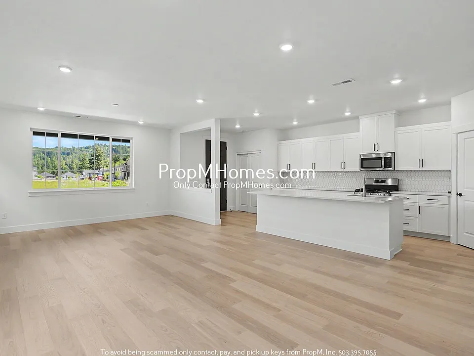 14560 NW Lazarus Ln