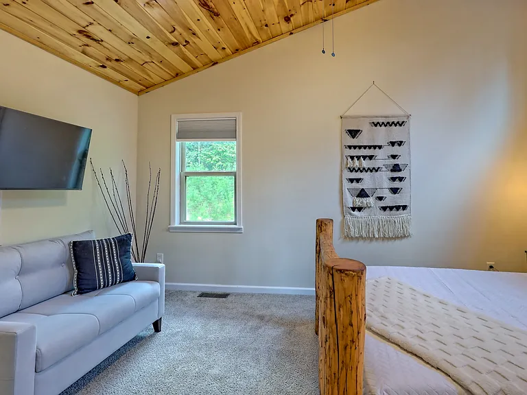 112 John English Dr — Photo 36