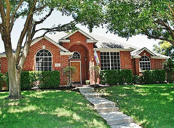2nd image of 1421 Bobing Dr