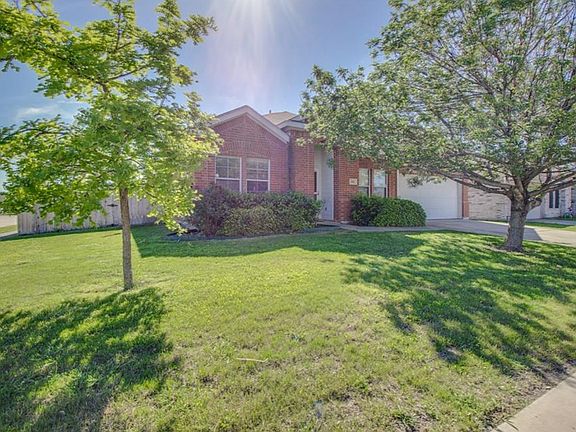 2nd image of 102 Jennie Marie Cir