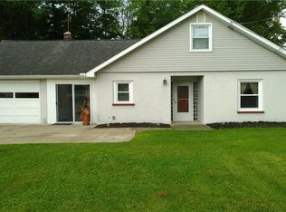 9678 E River Rd, Elyria, OH 44035