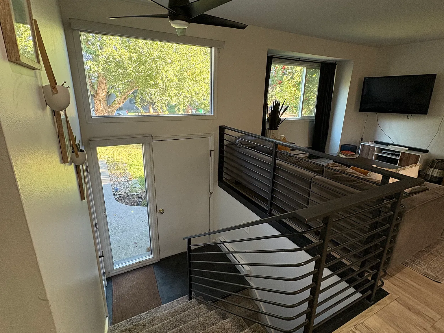 2 bed, 1.5 bath, 1240 sqft, $2,600 — Photo 2