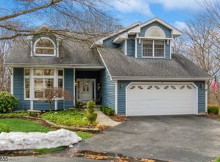 21 Smoke Rise Rd, Bedminster, NJ 07921