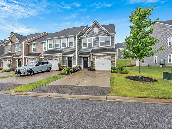 2nd image of 320 Hunt Glenn Ct