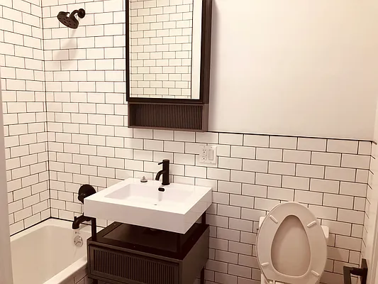 Rented by Gold-Stone Realty | media 7