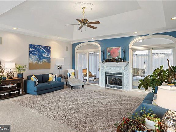 4th image of 100 Cottage Dr