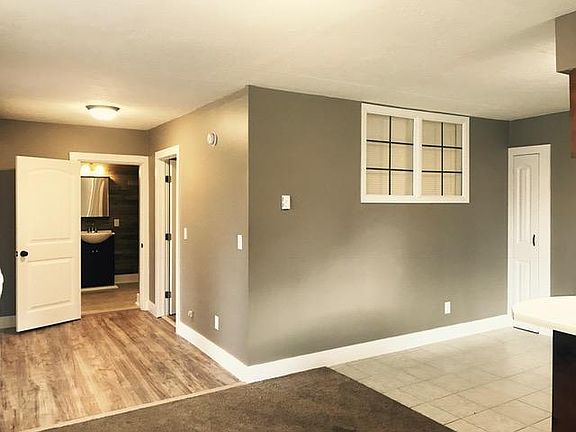 3rd image of 100 Dania Dr #100