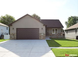 2820 N 5th St, Lincoln, NE 68521