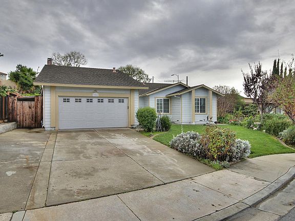 2nd image of 3086 Summerhill Ct