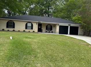2107 Waynewood Dr, Picayune, MS 39466