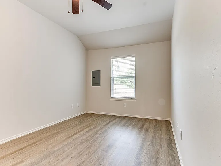 3801 Franks Way — Photo 41