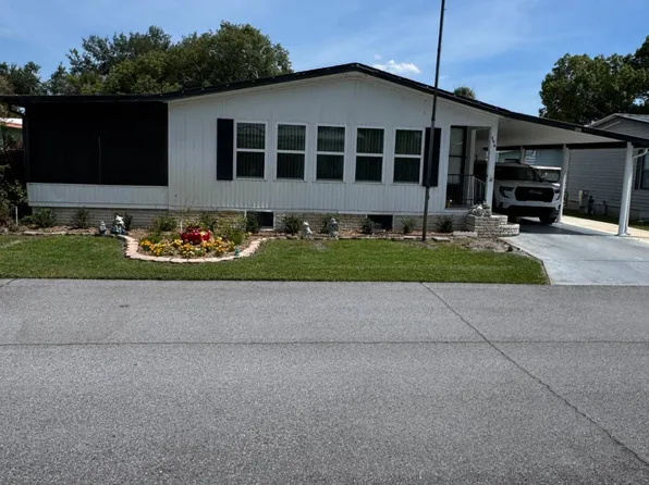 596 Fairway Ct, Plant City, FL 33565