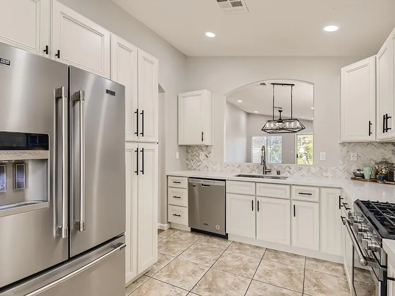 2212 Crestline Falls Pl — Photo 1