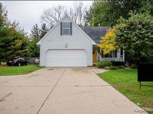 810 Port Sheldon St, Georgetown Tp, MI 49428