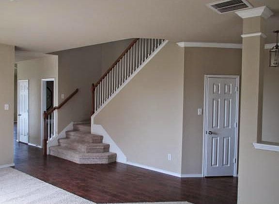 4th image of 309 Sugarberry Ln