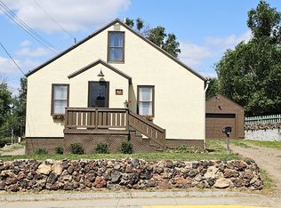 513 E Barry St, Glendive, MT 59330