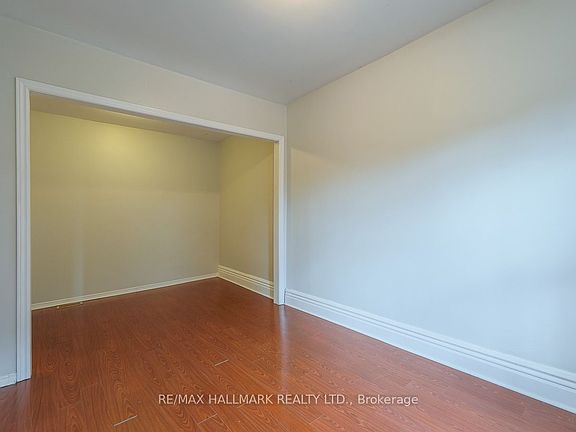 5th image of 478 Logan Ave