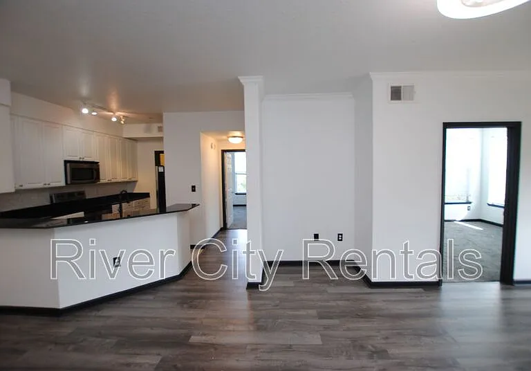 8539 Gate Pkwy W #1736 — Photo 3