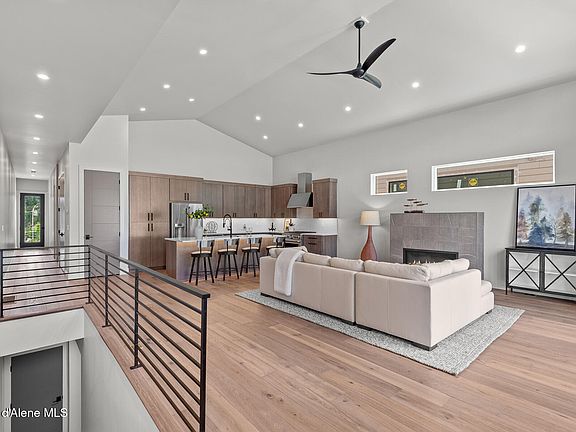 3rd image of 3167 N Veneer Rd