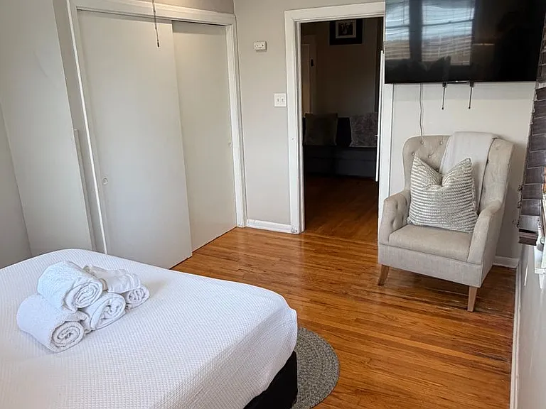 3314 Carondelet St #B — Photo 10