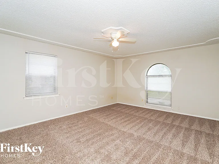 3417 Willowcrest Dr — Photo 10